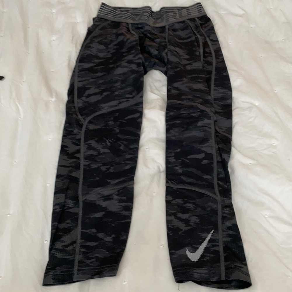 Nike Pro compression pant camo size small